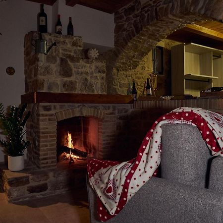 Il Cortiletto Del Borgo Bed & Breakfast Pietra Montecorvino Exterior foto