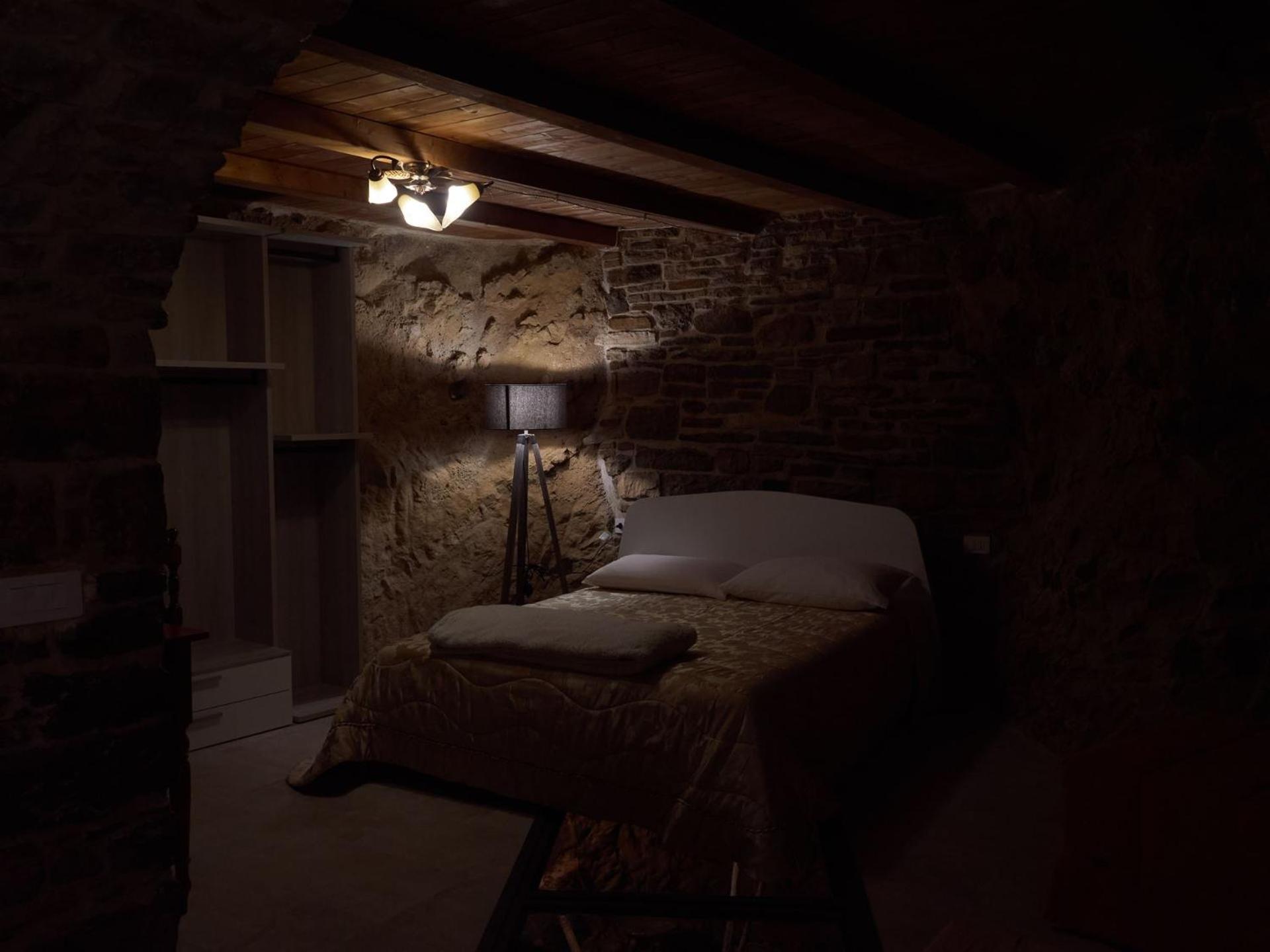 Il Cortiletto Del Borgo Bed & Breakfast Pietra Montecorvino Exterior foto